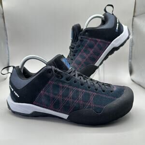 Five Ten Guide Tennie Shoes Womens Size 9 Suede Leather Stealth Rubber Approach